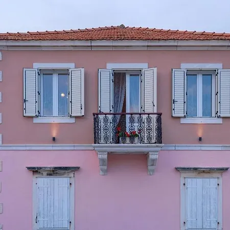 Seaside With A Swimming Pool Jelsa, Hvar - 2067 Jelsa (Hvar)
