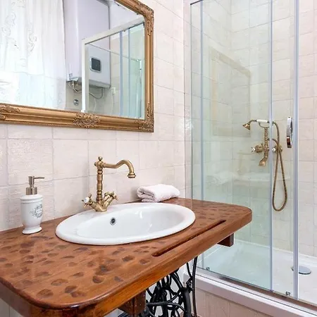 Appartamento Seaside With A Swimming Pool Jelsa, Hvar - 2067 Jelsa (Hvar)