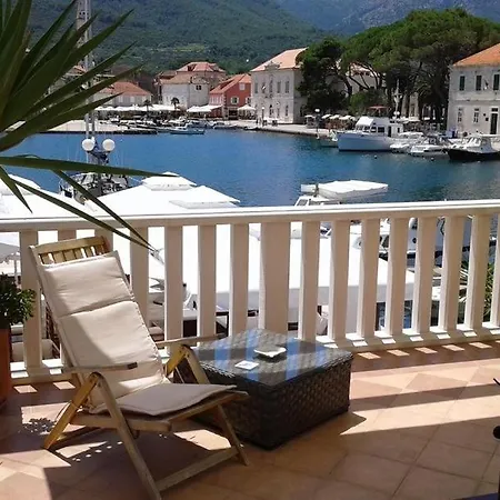 Appartamento Seaside With A Swimming Pool Jelsa, Hvar - 2067 *