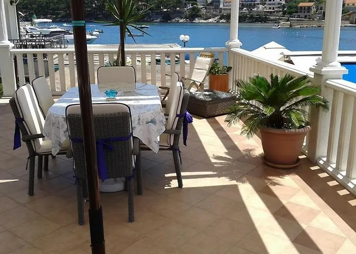 Seaside With A Swimming Pool Jelsa, Hvar - 2067 Lägenhet *