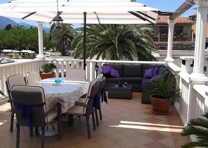 Seaside With A Swimming Pool Jelsa, Hvar - 2067